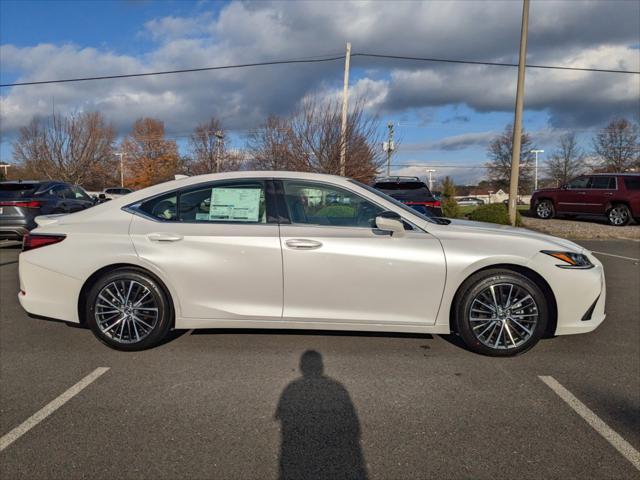 new 2025 Lexus ES 350 car, priced at $48,819