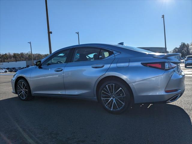 new 2025 Lexus ES 350 car, priced at $47,715