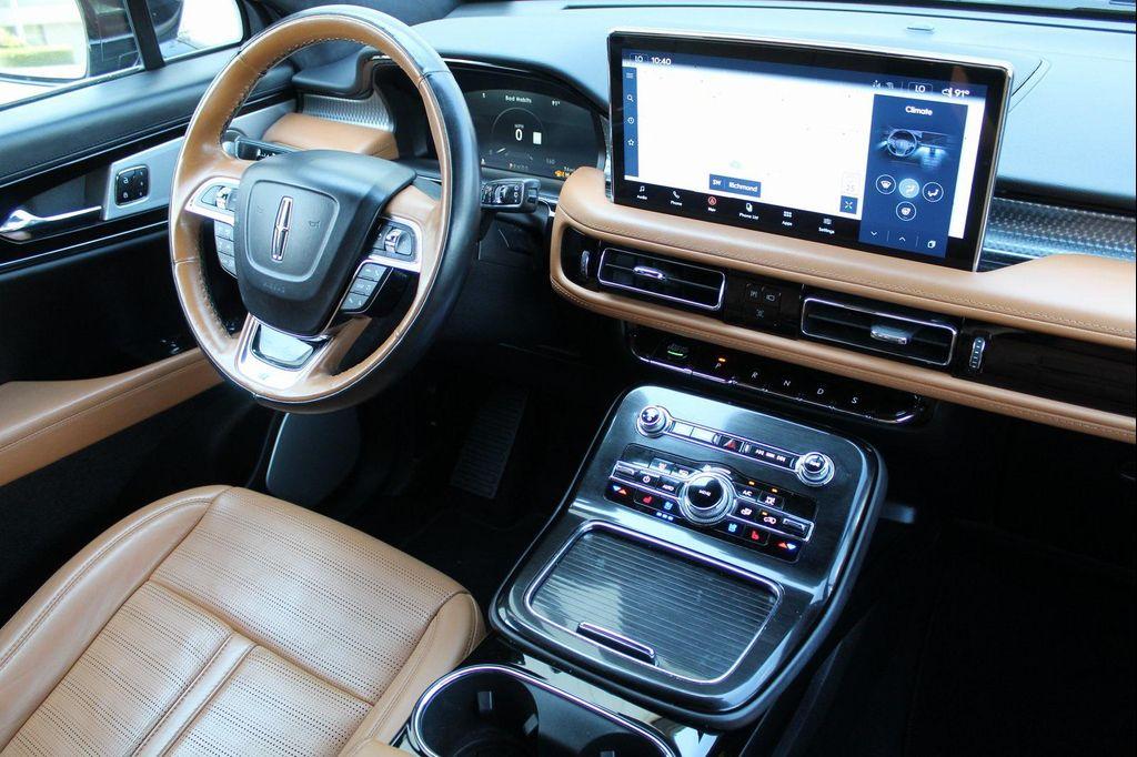 used 2022 Lincoln Nautilus car, priced at $31,997