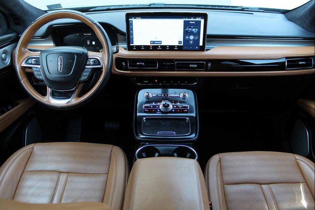 used 2022 Lincoln Nautilus car, priced at $31,997