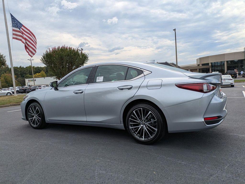 used 2025 Lexus ES 300h car, priced at $49,995
