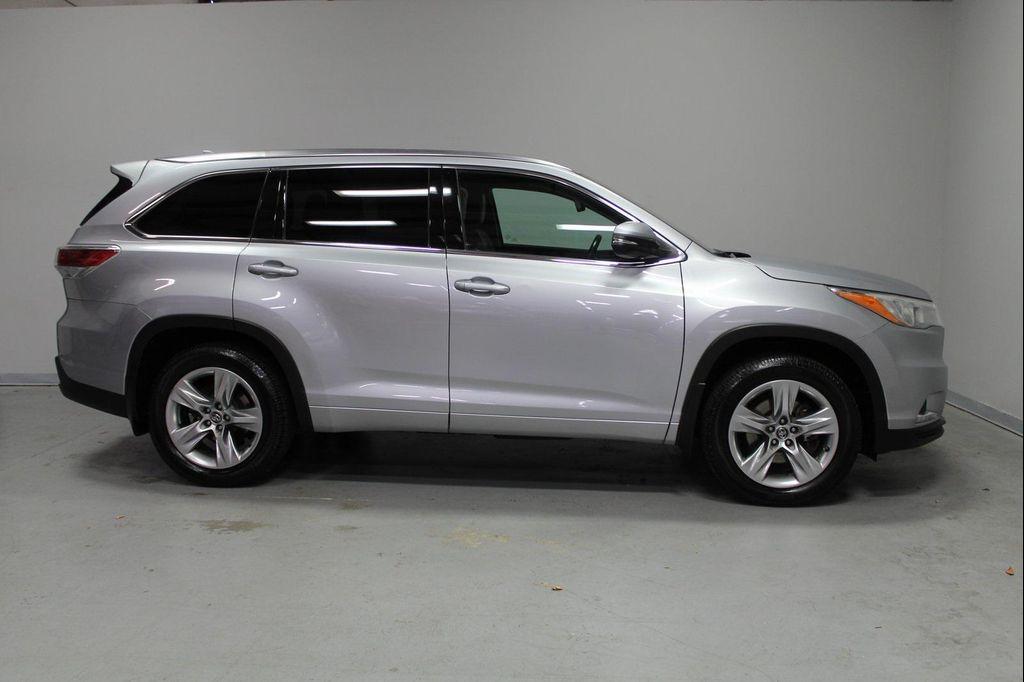 used 2016 Toyota Highlander car, priced at $20,995