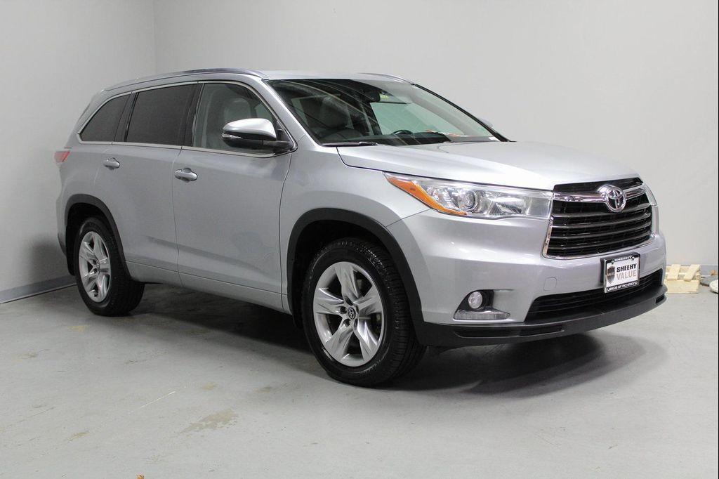 used 2016 Toyota Highlander car, priced at $20,995