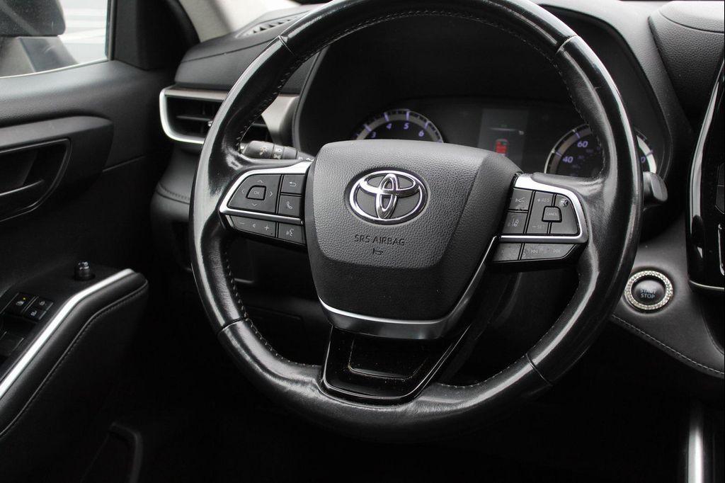 used 2020 Toyota Highlander car, priced at $22,995