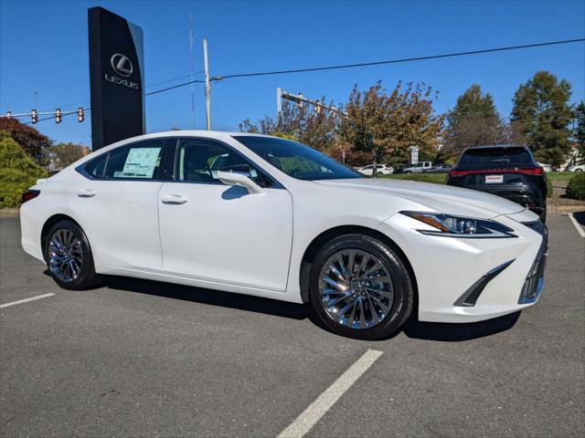 new 2025 Lexus ES 300h car, priced at $54,554