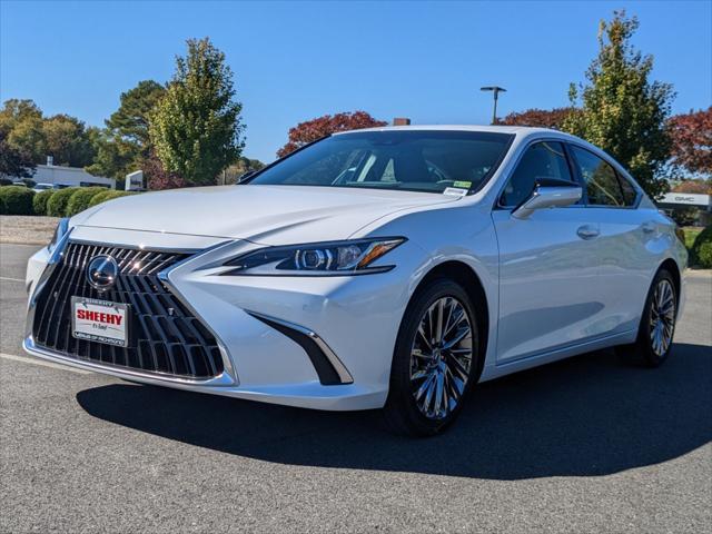 new 2025 Lexus ES 300h car, priced at $54,554