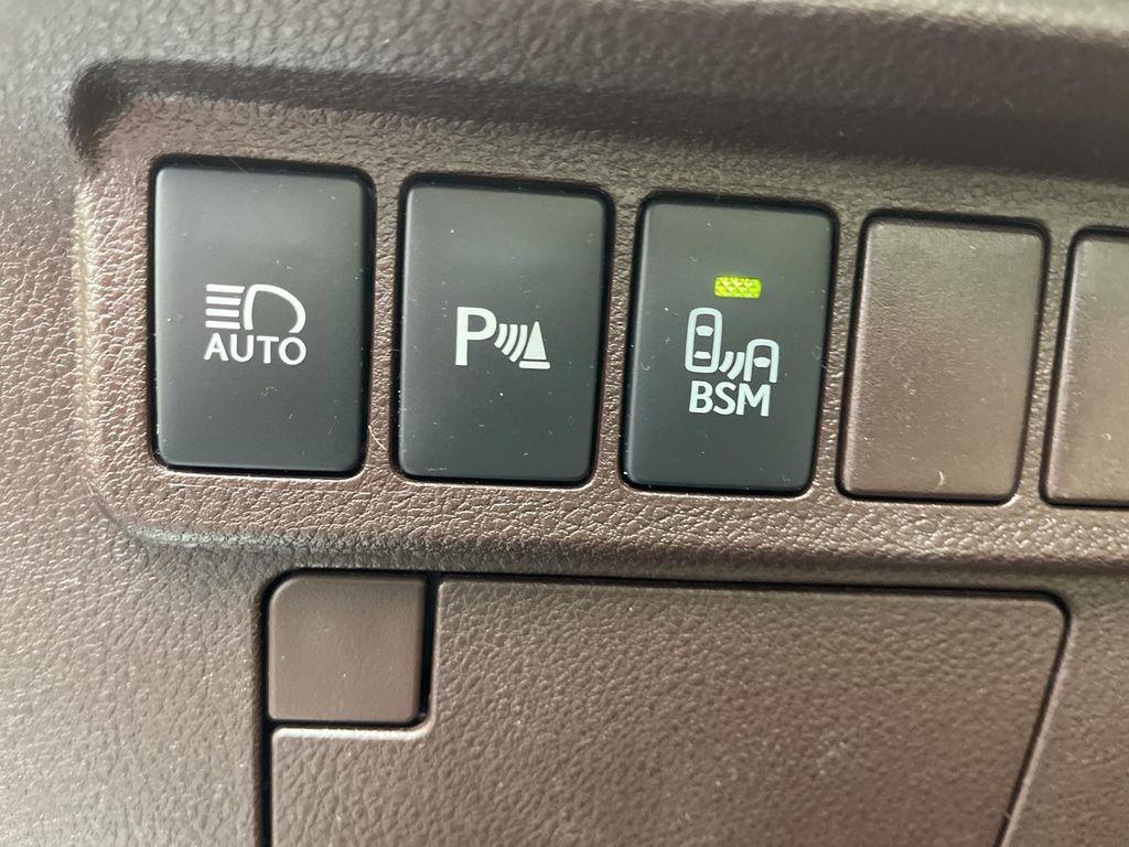 used 2017 Lexus ES 350 car, priced at $27,495