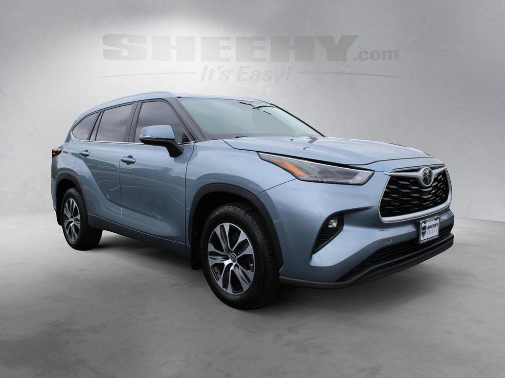 used 2024 Toyota Highlander car, priced at $39,555