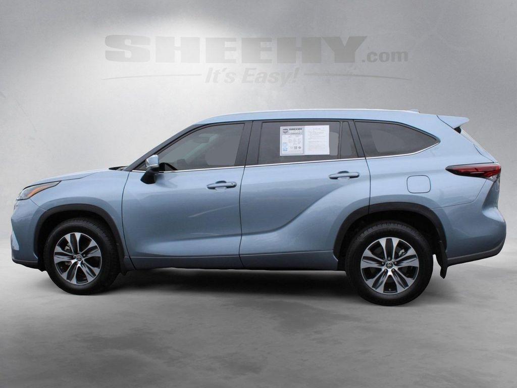 used 2024 Toyota Highlander car, priced at $39,555