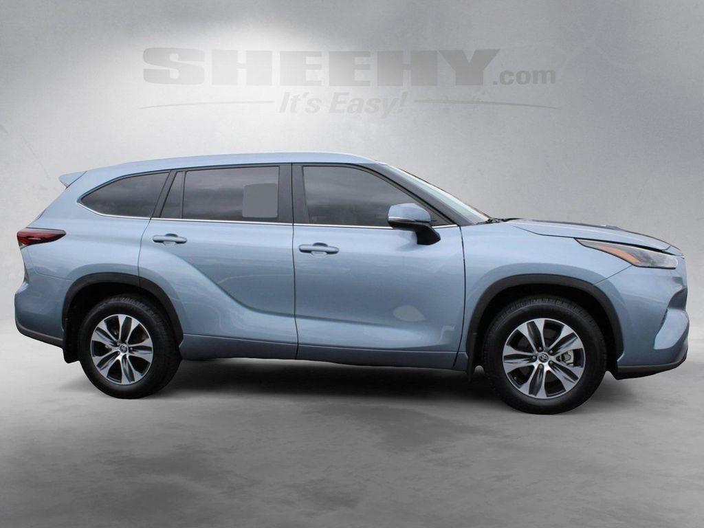 used 2024 Toyota Highlander car, priced at $39,555