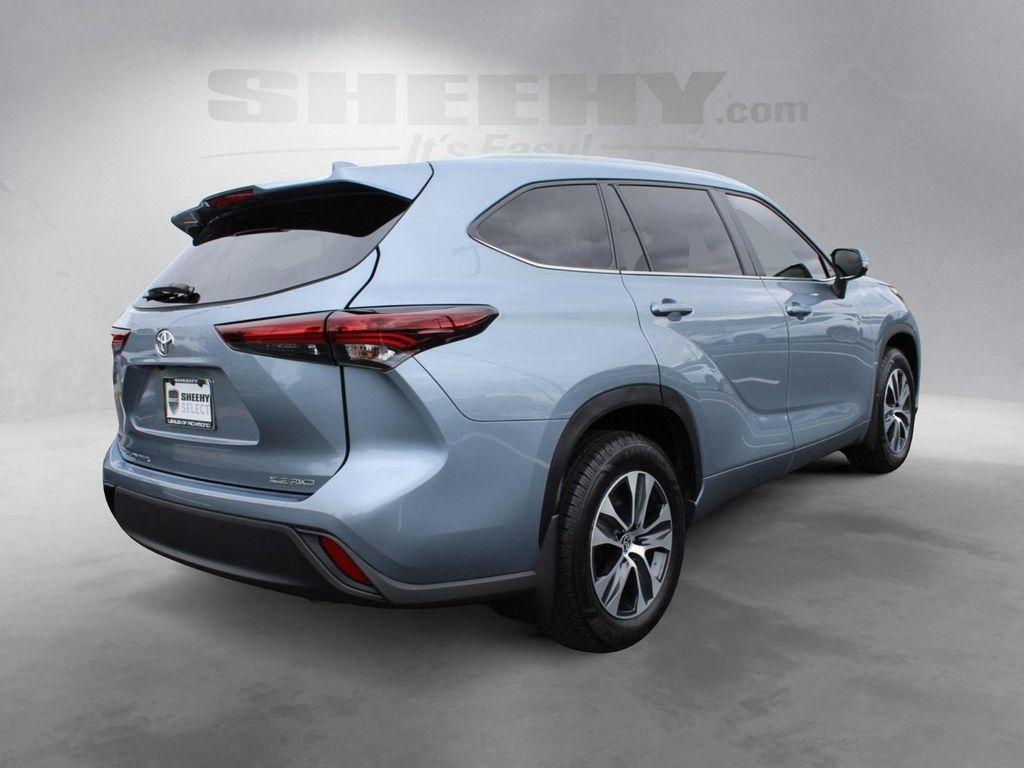 used 2024 Toyota Highlander car, priced at $39,555