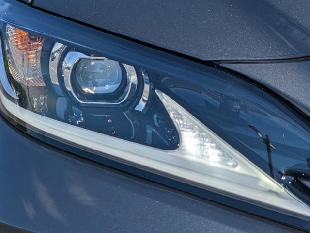 new 2025 Lexus ES 300h car, priced at $50,609