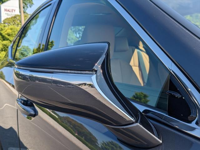 new 2025 Lexus ES 300h car, priced at $50,609