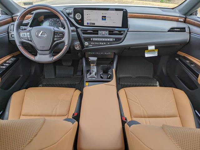 new 2025 Lexus ES 300h car