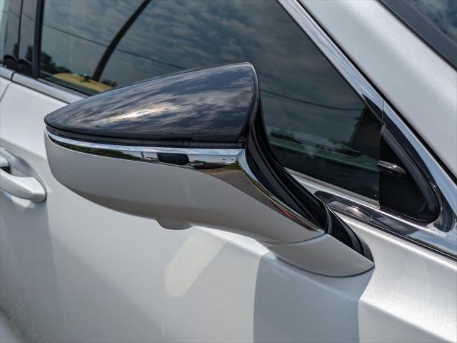 new 2025 Lexus ES 300h car