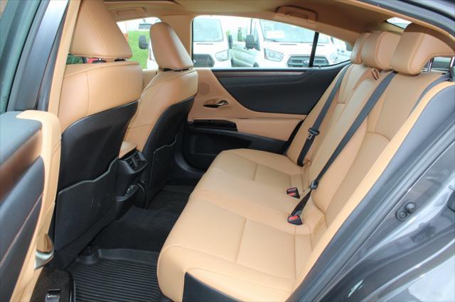 used 2025 Lexus ES 350 car, priced at $43,995