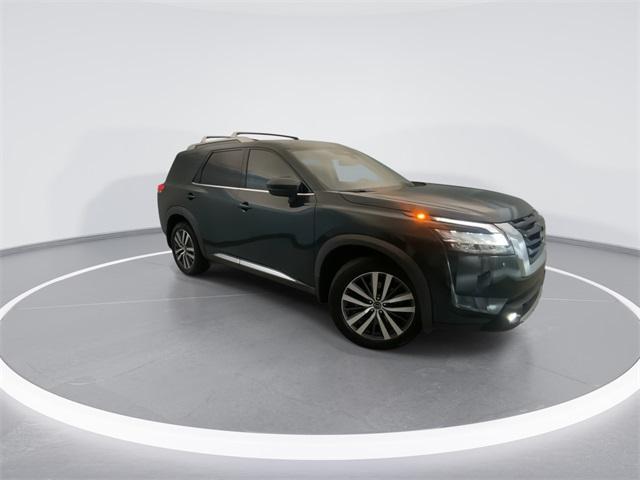 used 2022 Nissan Pathfinder car, priced at $31,294