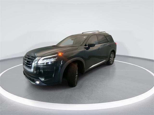 used 2022 Nissan Pathfinder car, priced at $31,294
