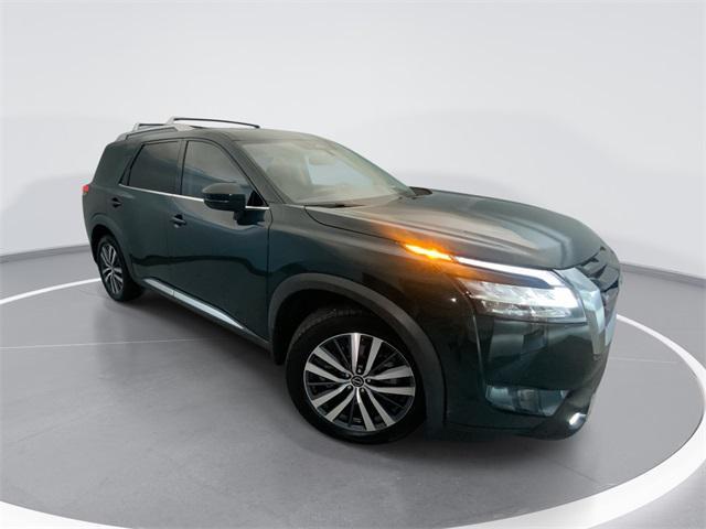 used 2022 Nissan Pathfinder car, priced at $31,294
