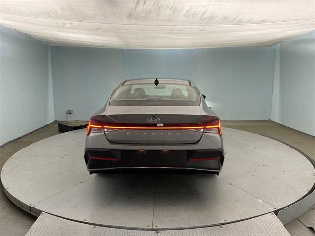 new 2025 Hyundai Elantra car, priced at $25,076