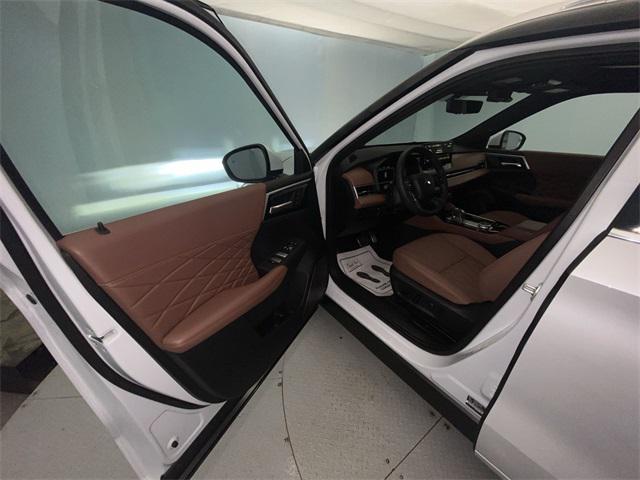 used 2025 Mitsubishi Outlander car, priced at $34,990