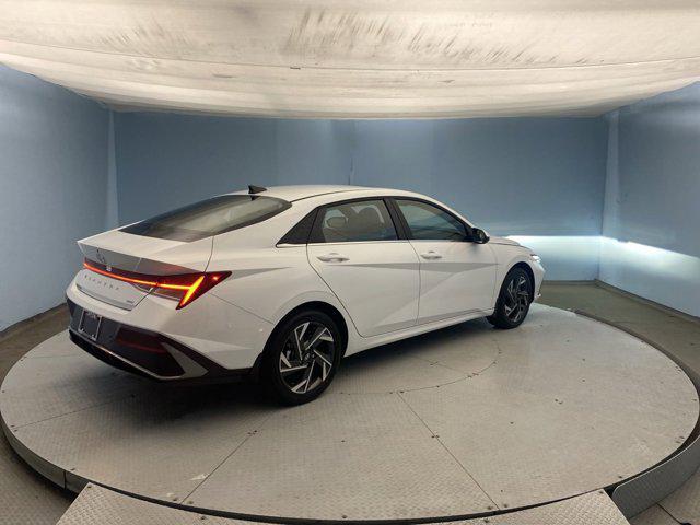 new 2024 Hyundai Elantra car, priced at $28,817