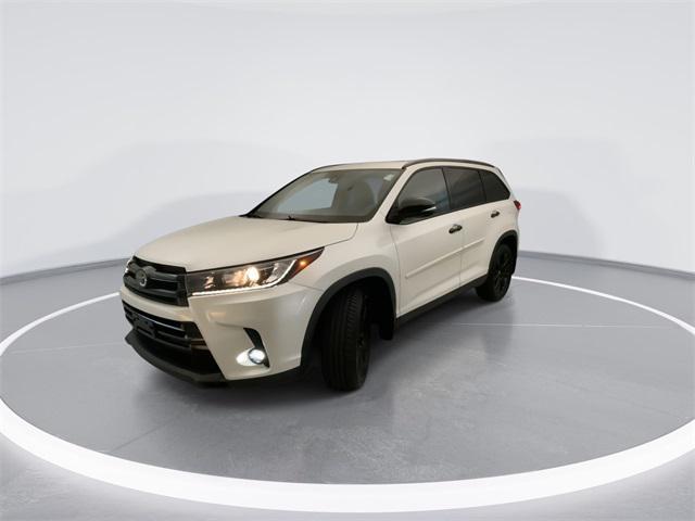 used 2019 Toyota Highlander car, priced at $27,490