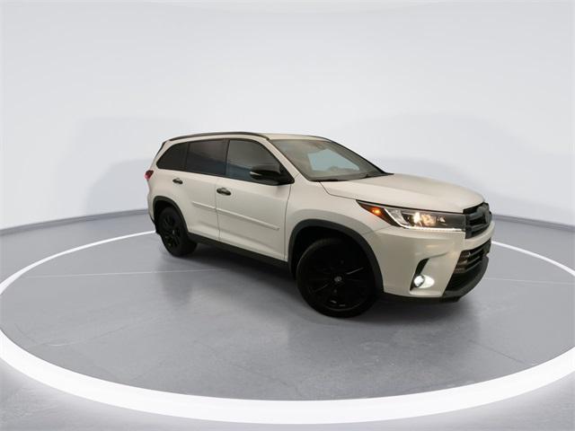 used 2019 Toyota Highlander car, priced at $27,490