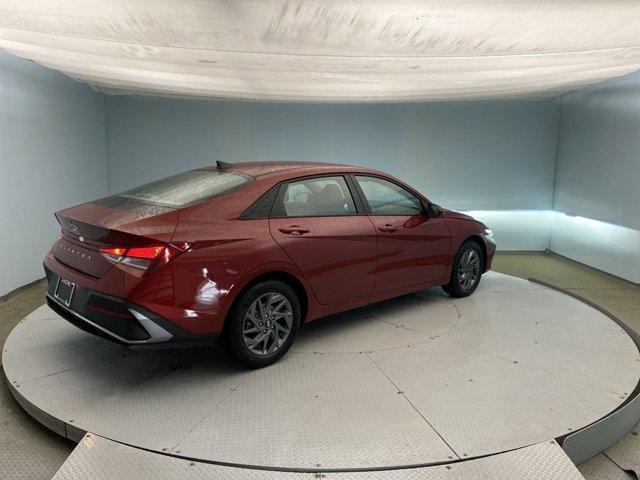 new 2024 Hyundai Elantra car, priced at $22,477