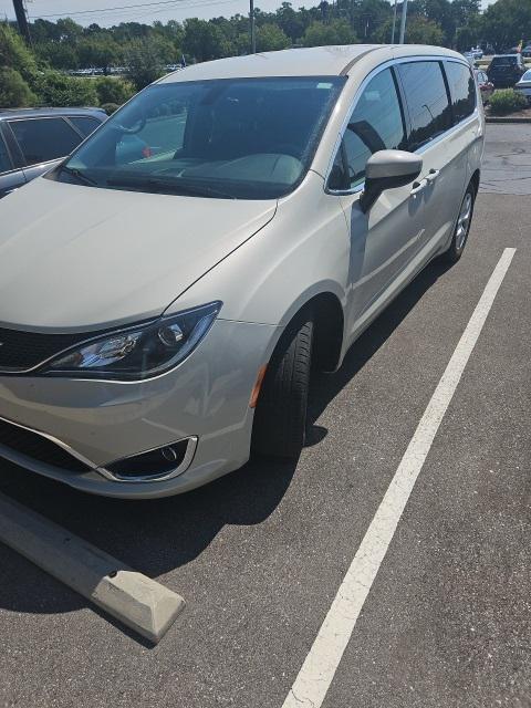 used 2017 Chrysler Pacifica car, priced at $13,023