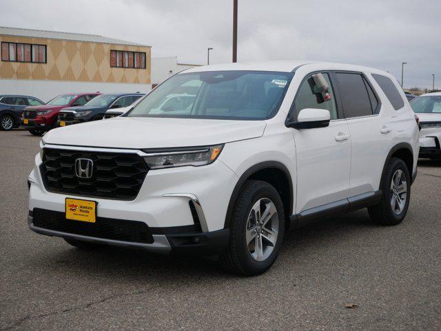 new 2025 Honda Pilot car, priced at $47,749