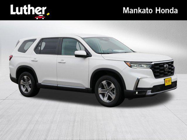 new 2025 Honda Pilot car, priced at $47,849