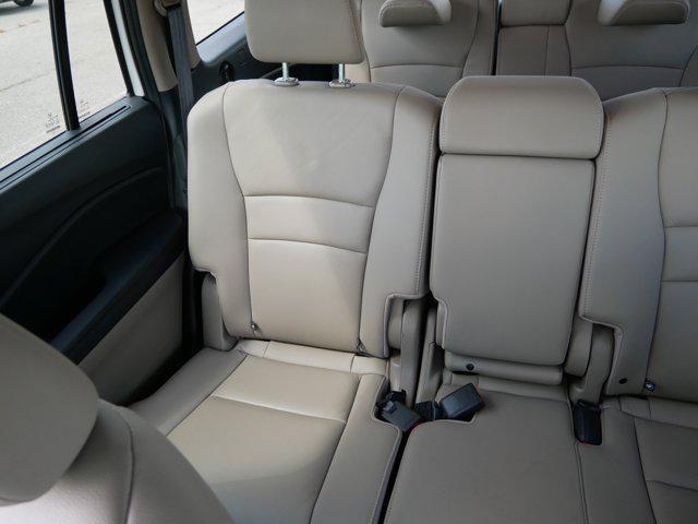 used 2022 Honda Pilot car, priced at $33,998