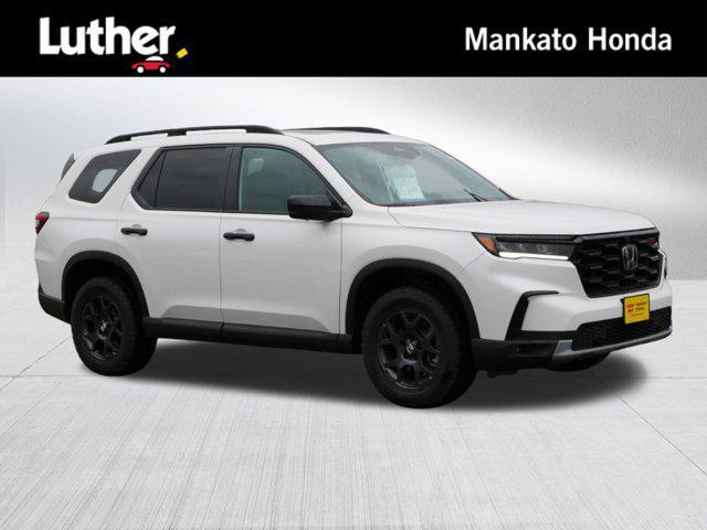 new 2025 Honda Pilot car, priced at $51,649
