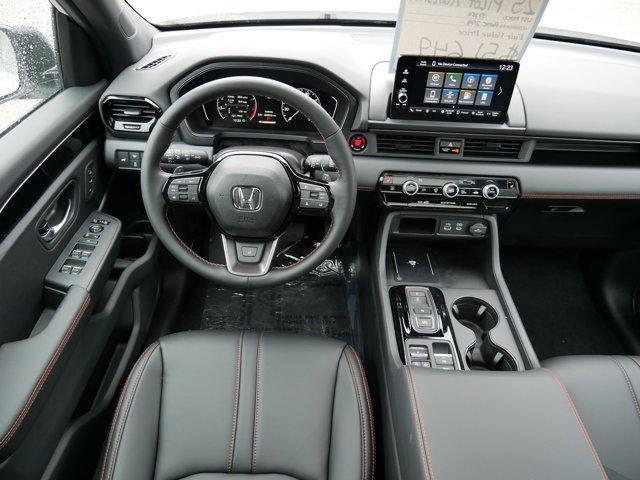 new 2025 Honda Pilot car, priced at $51,649