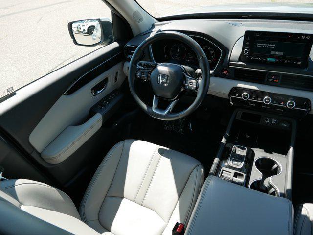 used 2023 Honda Pilot car, priced at $43,998