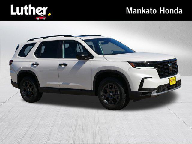 new 2025 Honda Pilot car, priced at $51,649