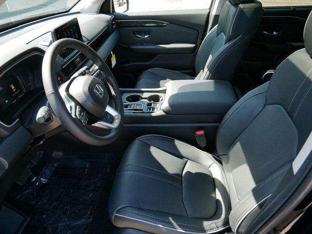 new 2025 Honda Pilot car, priced at $54,874