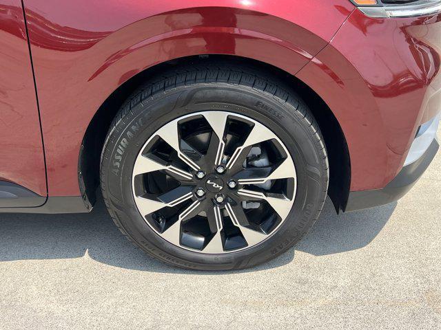used 2023 Kia Carnival car, priced at $37,000