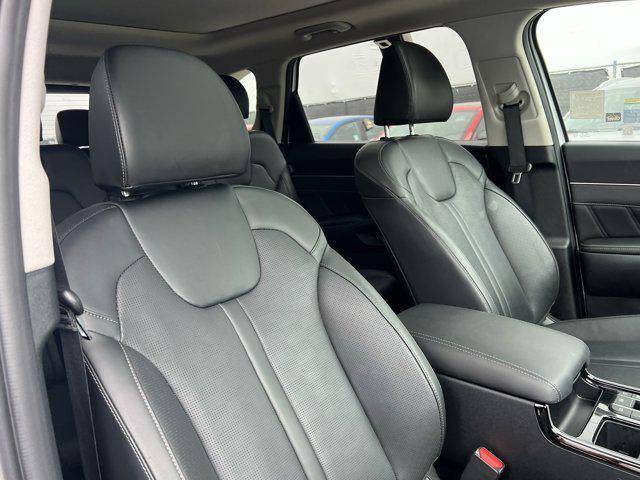 used 2024 Kia Sorento car, priced at $35,500
