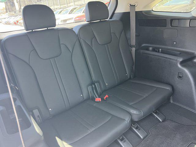used 2025 Kia Sorento Hybrid car, priced at $35,000