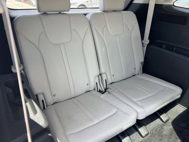 used 2024 Kia Sorento car, priced at $37,500