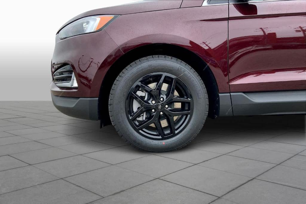 new 2024 Ford Edge car, priced at $37,569