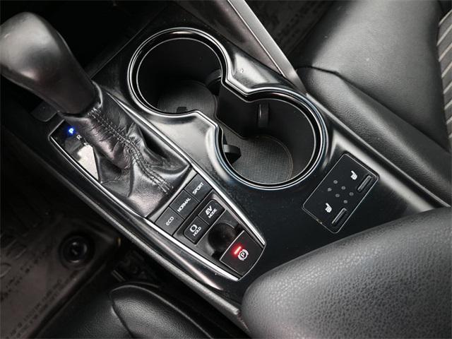 used 2018 Toyota Camry Hybrid car, priced at $21,800