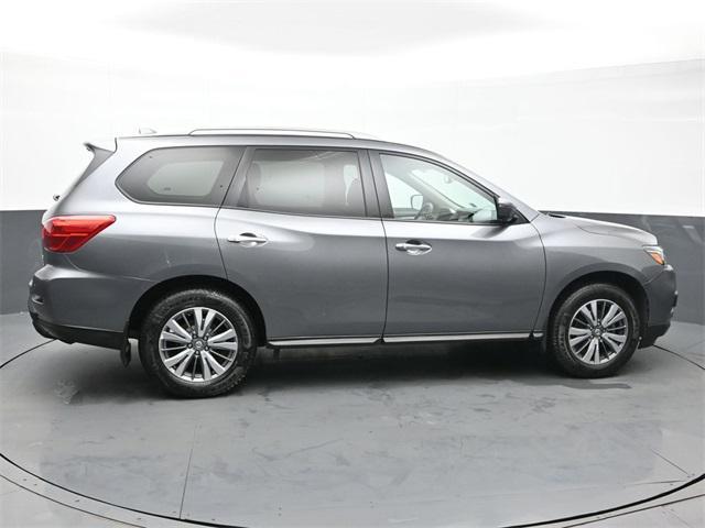 used 2020 Nissan Pathfinder car, priced at $21,900