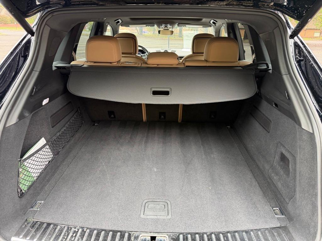 used 2023 Porsche Cayenne car, priced at $76,998