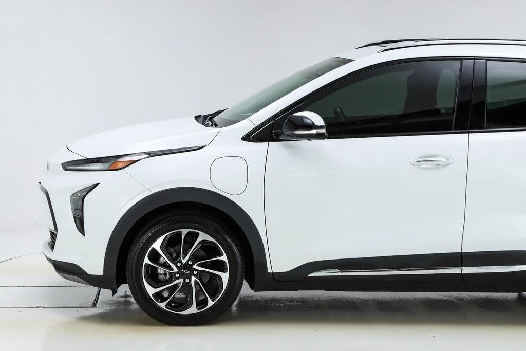 used 2022 Chevrolet Bolt EUV car, priced at $17,980