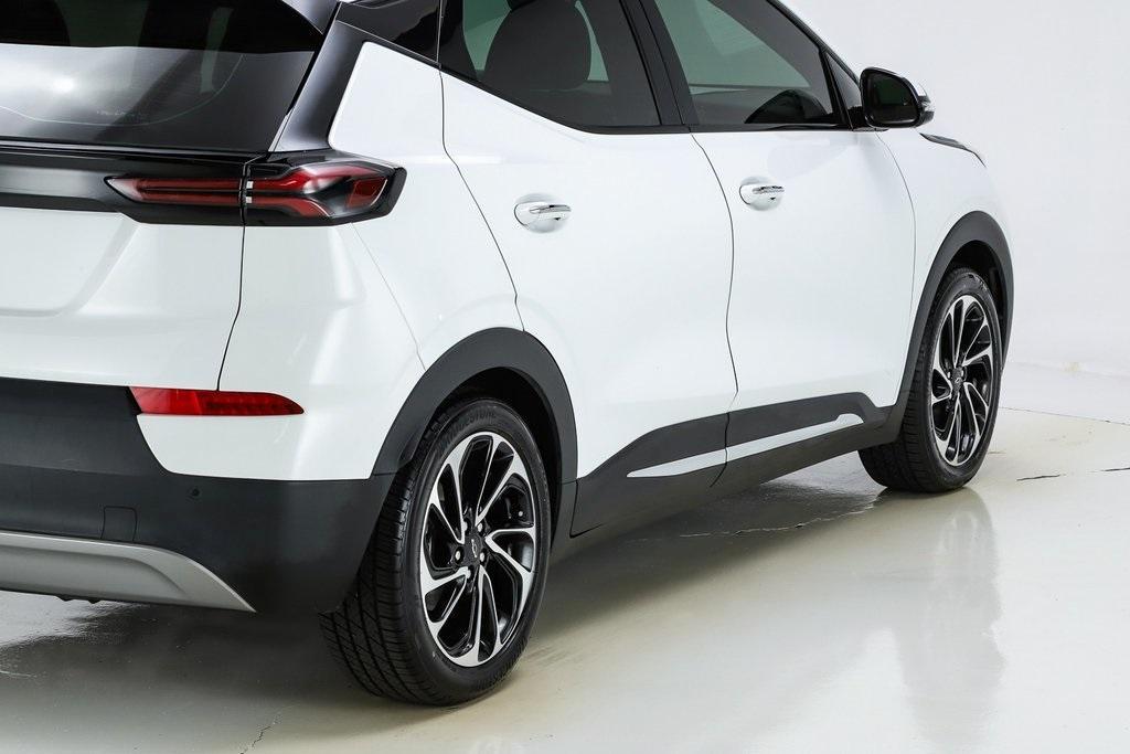 used 2022 Chevrolet Bolt EUV car, priced at $17,980
