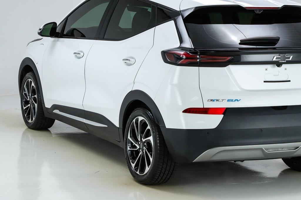 used 2022 Chevrolet Bolt EUV car, priced at $17,980