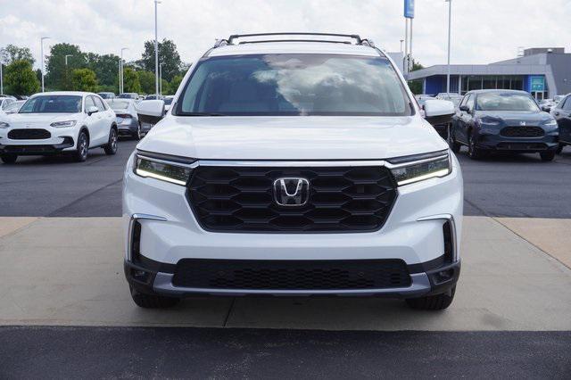 new 2025 Honda Pilot car, priced at $46,780